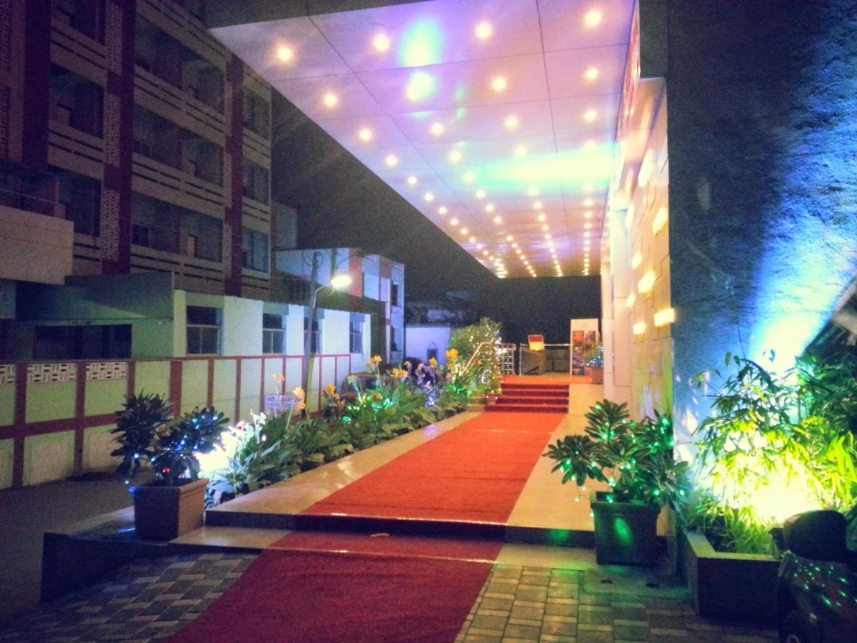Hotel Silver Inn LLP Aurangābād Exterior foto