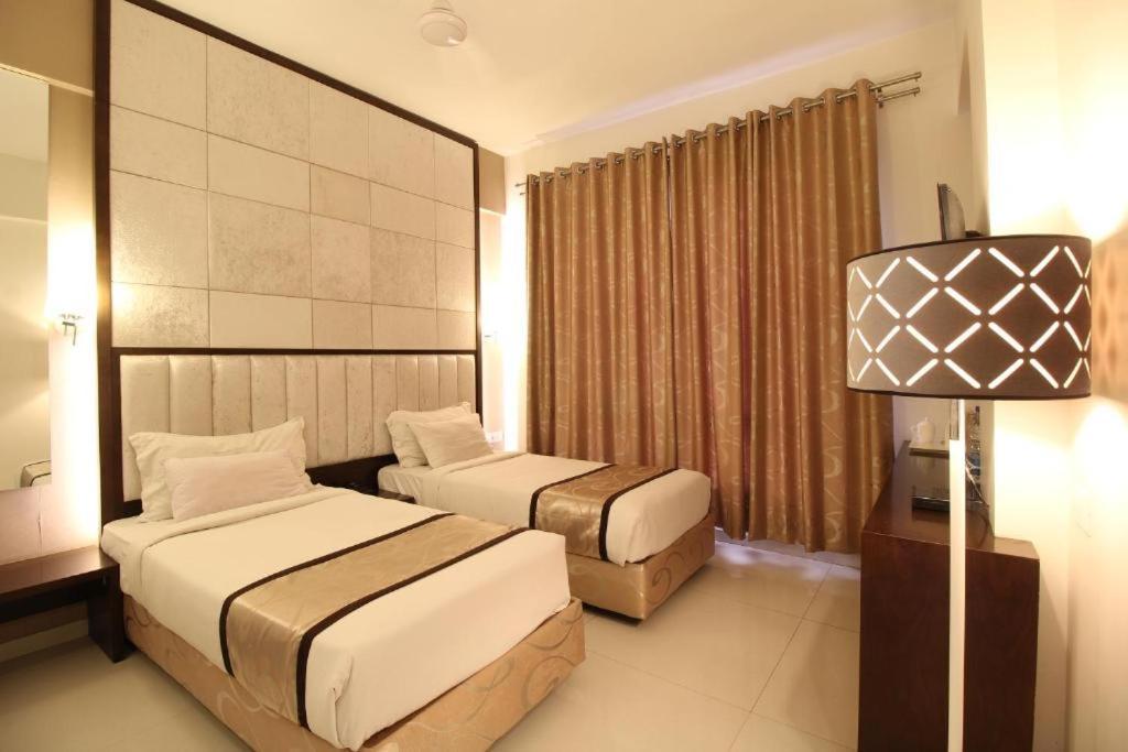 Hotel Silver Inn LLP Aurangābād Exterior foto
