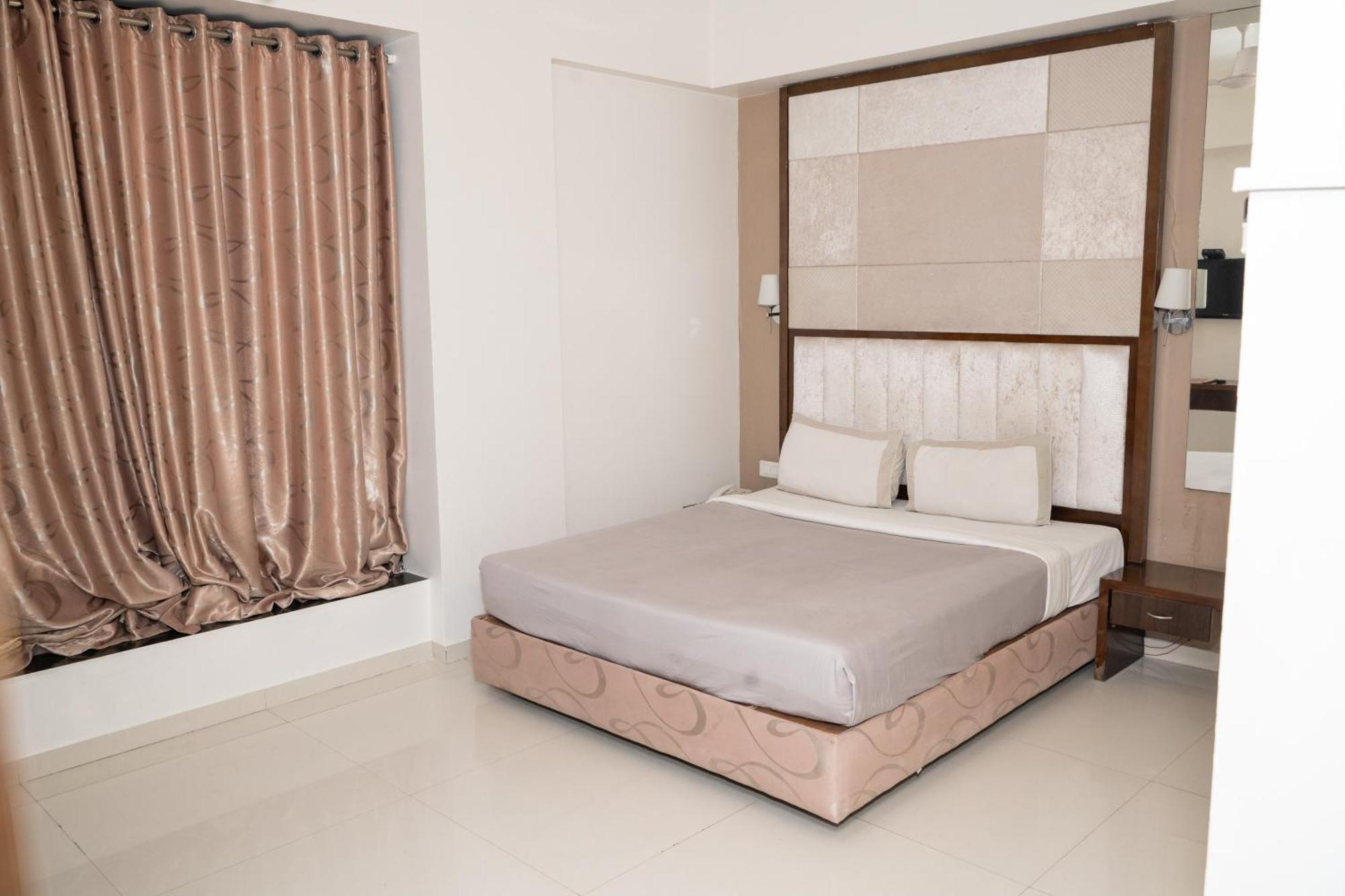 Hotel Silver Inn LLP Aurangābād Exterior foto