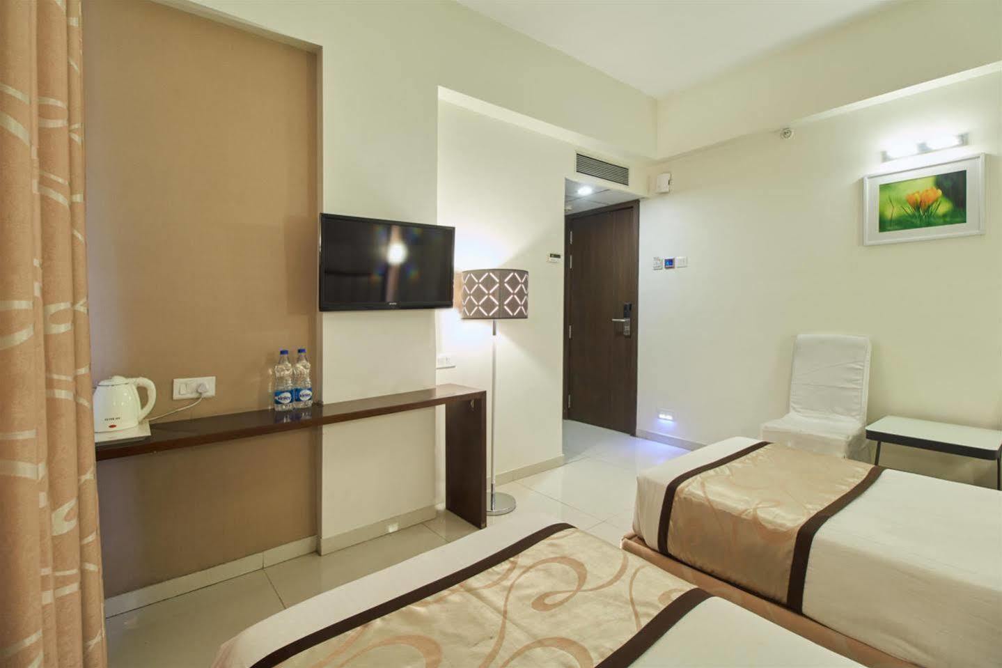 Hotel Silver Inn LLP Aurangābād Exterior foto